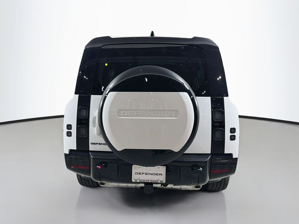 New 2026 Fuji White Land Rover X-Dynamic SE image 6