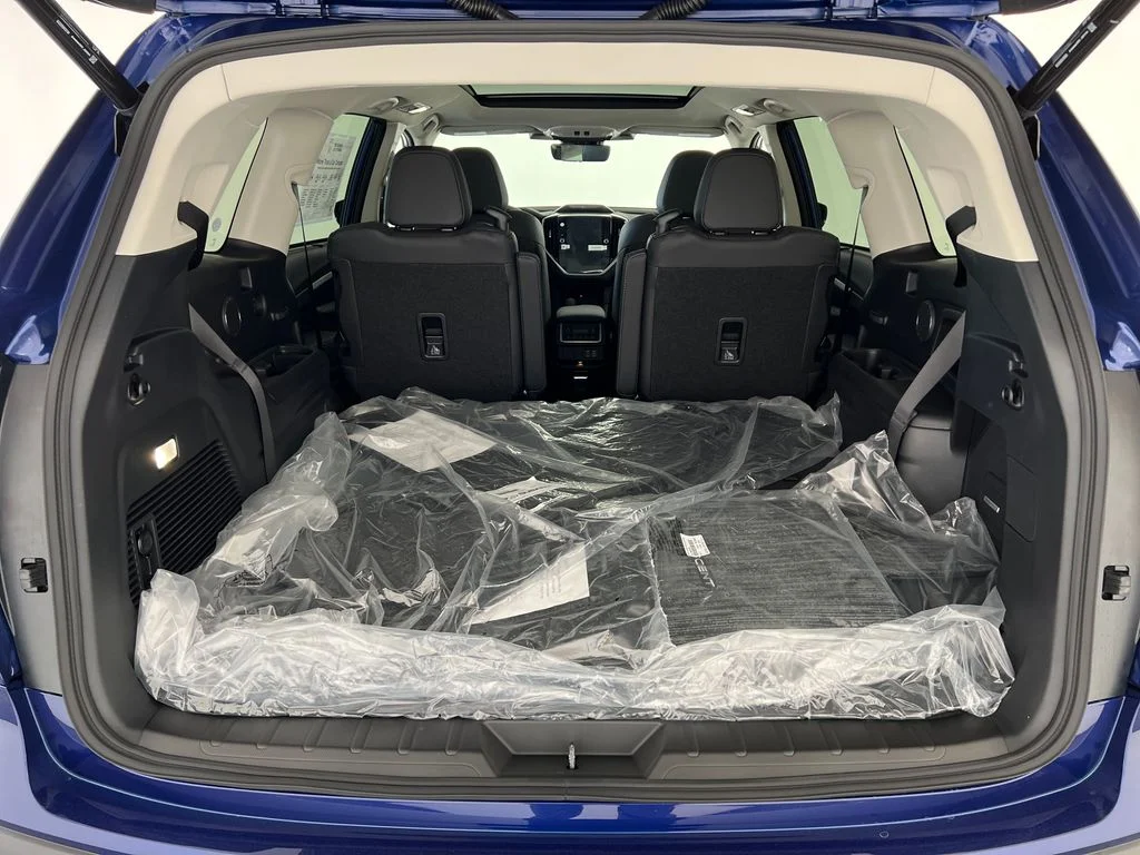 New 2026 SAPPHIRE BLUE PEARL Subaru Limited 7-Passenger image 25