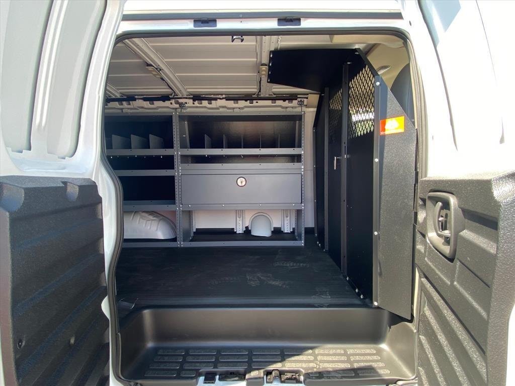 2025 Chevrolet Express Cargo Work Van - Photo 20