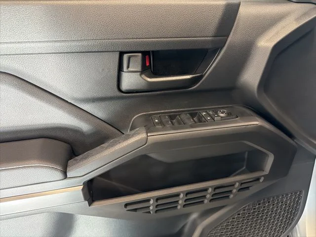2026 Toyota Tacoma SR5 - Photo 37