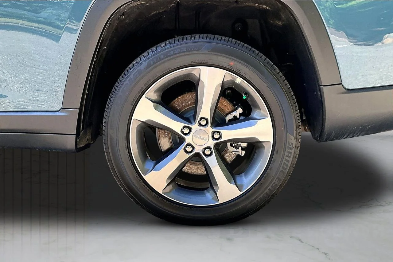 New 2026 Steel Blue Exterior Paint Jeep Limited image 34