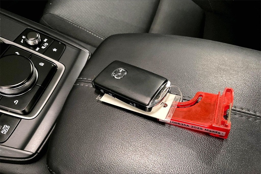 2025 MAZDA CX-30 - Image 10