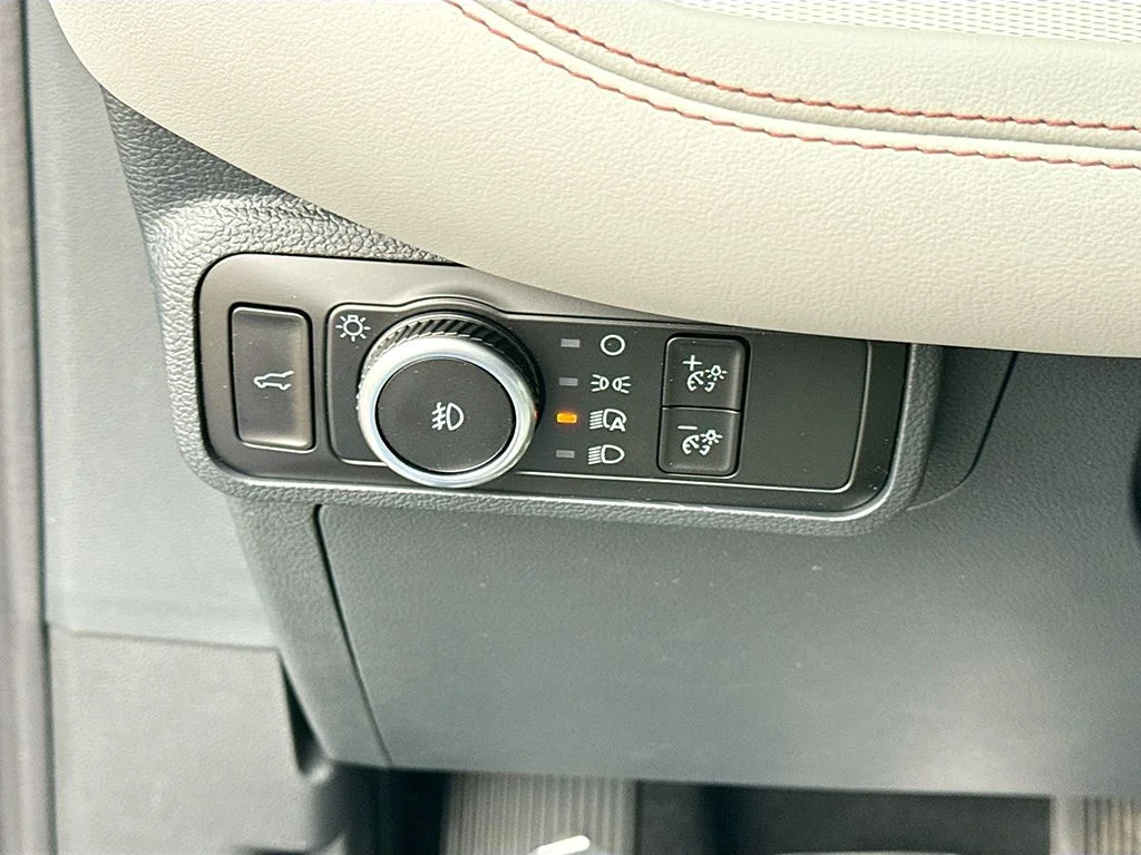 New 2026 Agate Black Metallic Ford Active image 30