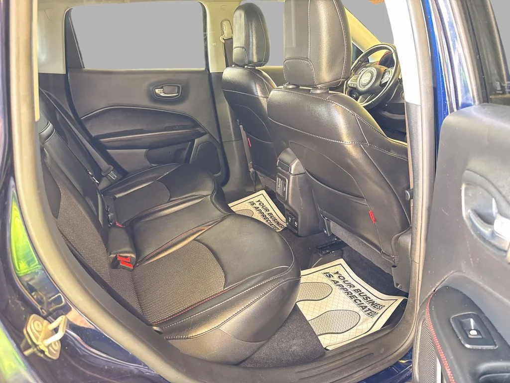 Used 2019 Blue Jeep Trailhawk image 9