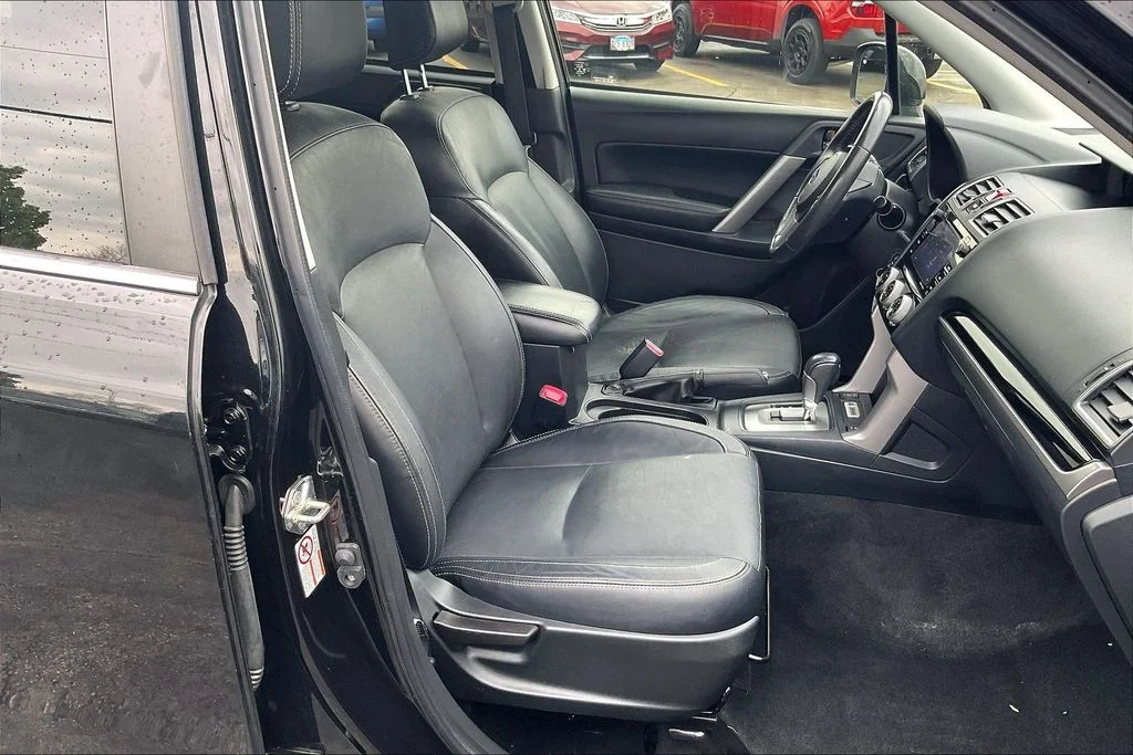 Used 2017 Black Subaru 2.5i Limited image 8