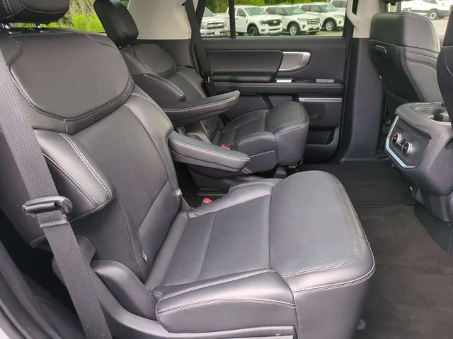 Used 2025 Silver Ford Platinum image 34