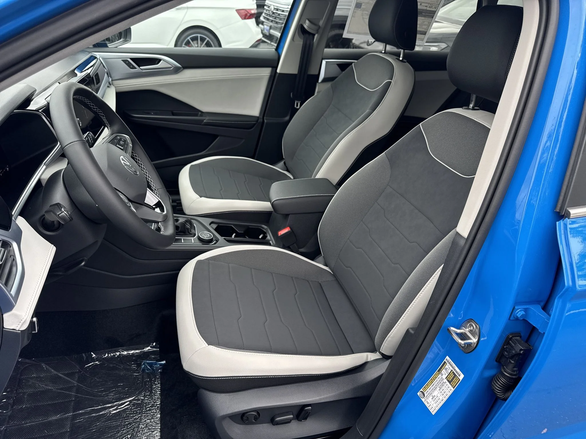 New 2026 Cornflower Blue Volkswagen SE image 16