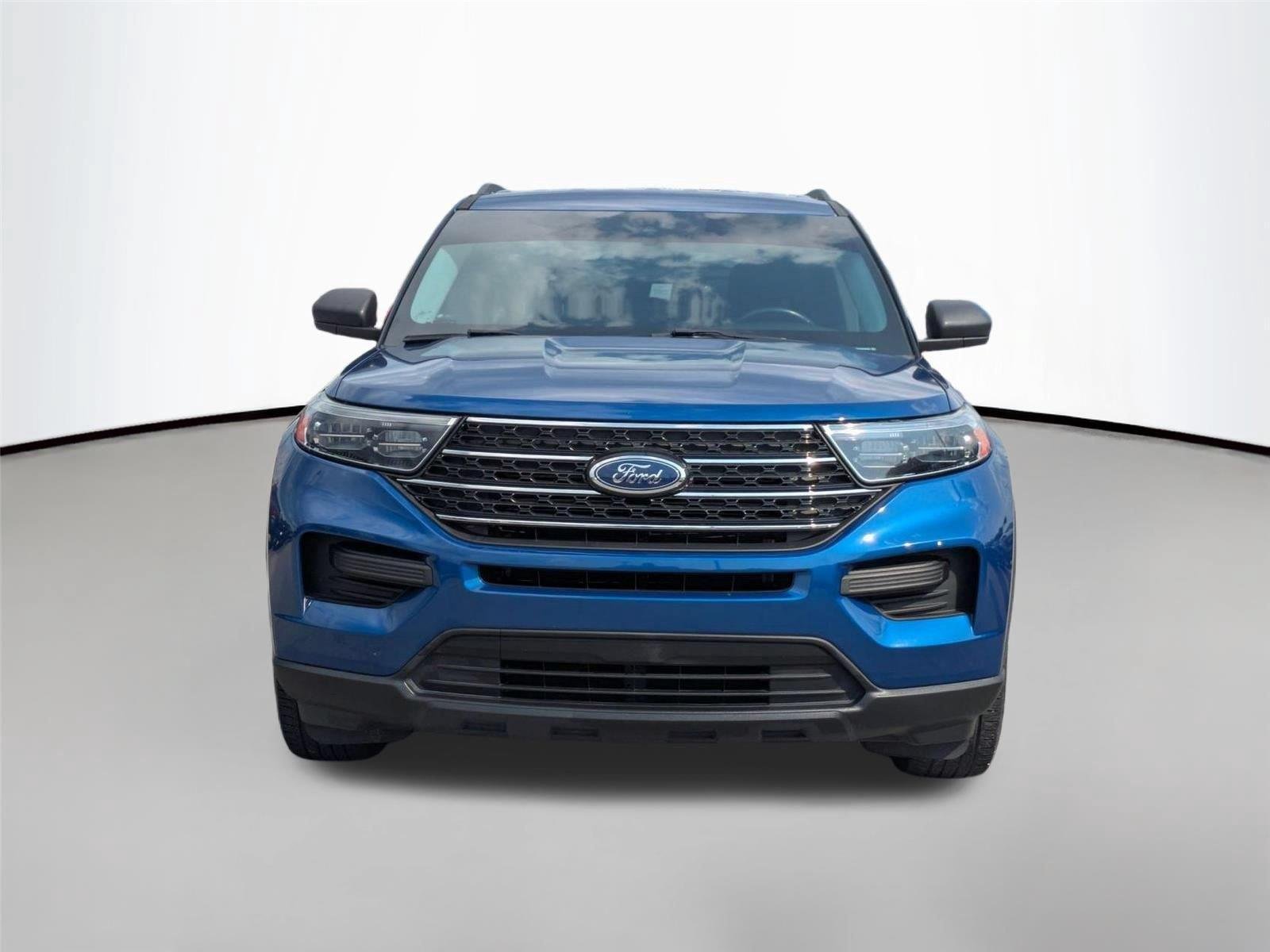 Used 2022 Atlas Blue Metallic Ford XLT image 2