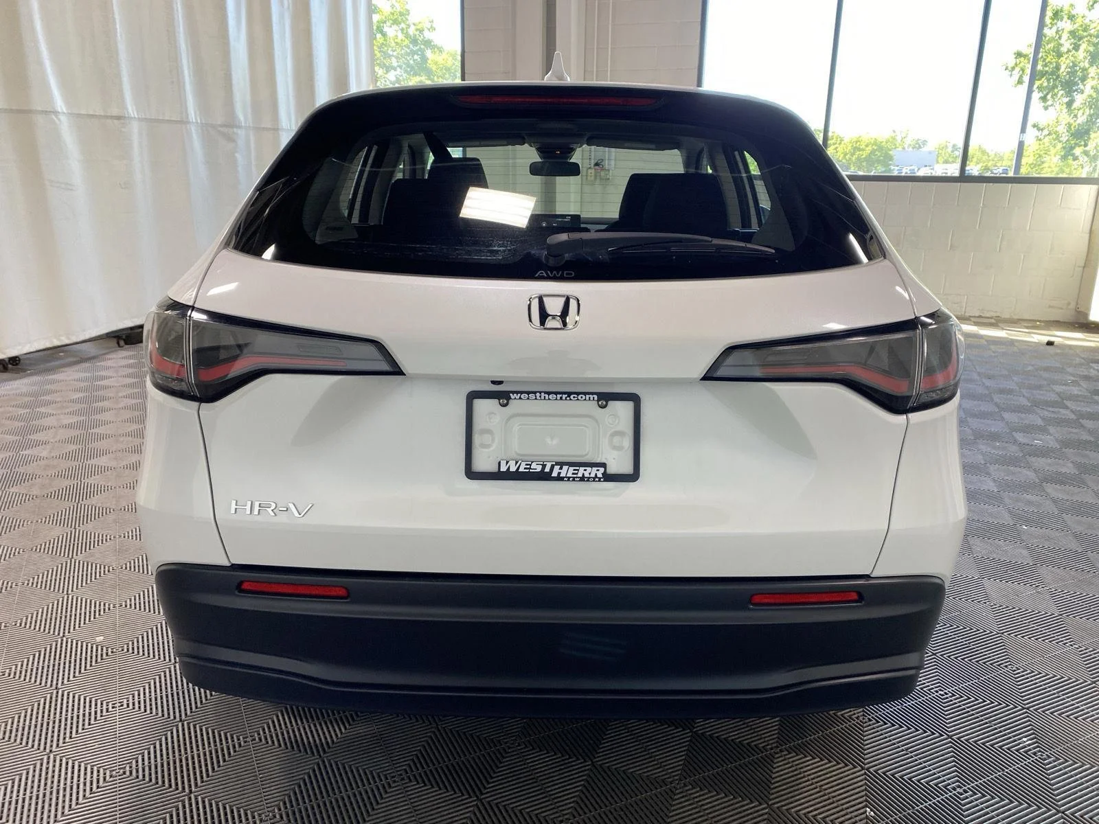 Certified Used 2024 Platinum White Pearl Honda LX image 6