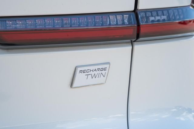 Used 2023 Crystal White Volvo Ultimate image 9