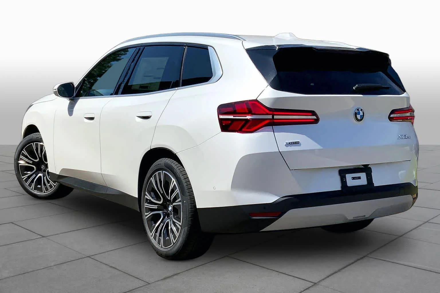 New 2026 Mineral White Metallic BMW 30 xDrive image 12