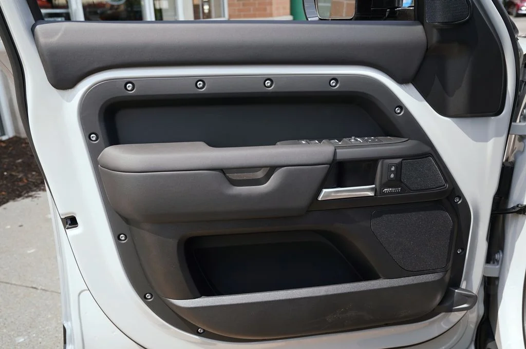 New 2026 Borasco Grey Land Rover X-Dynamic SE image 11