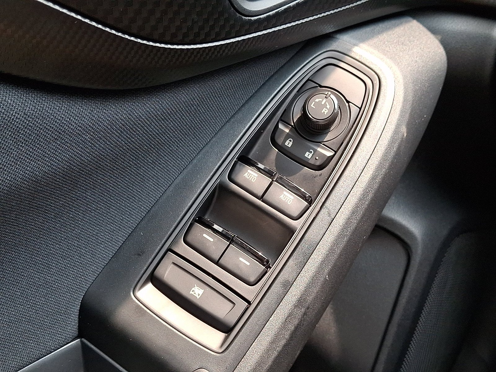 Used 2023 Ice Silver Metallic Subaru Premium image 25