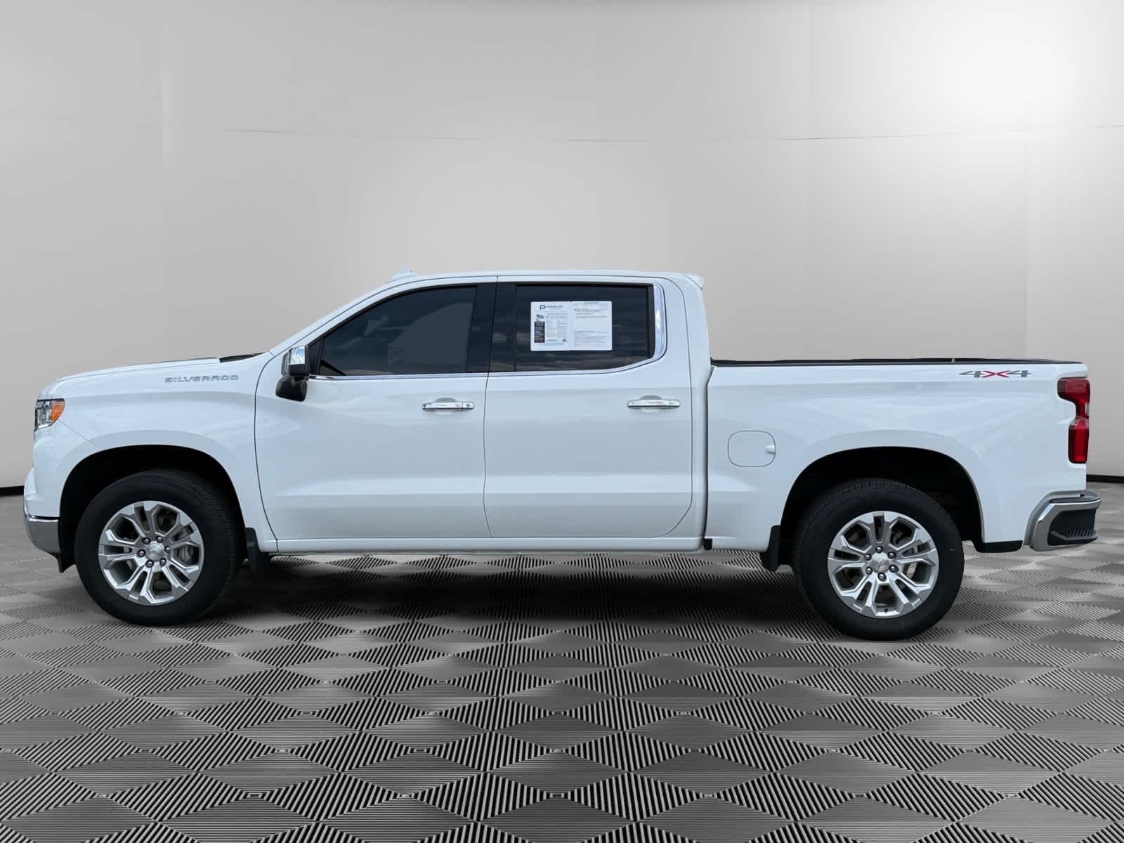 Used 2025 Summit White Chevrolet LTZ image 2