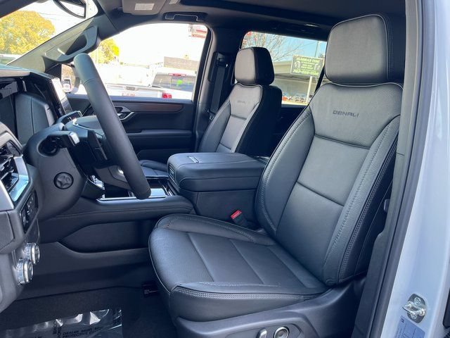 2026 GMC Yukon XL Denali - Photo 11