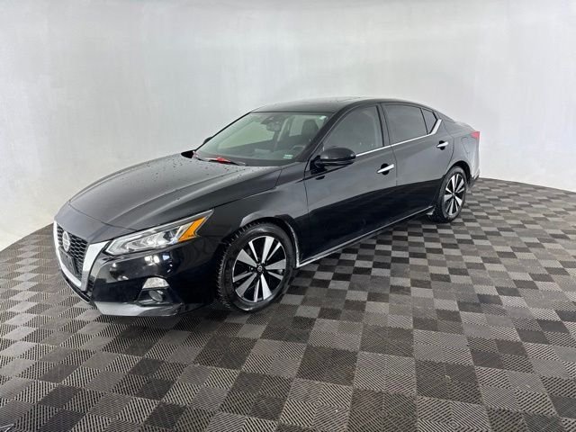 Used 2020 Black Nissan 2.5 SL image 3