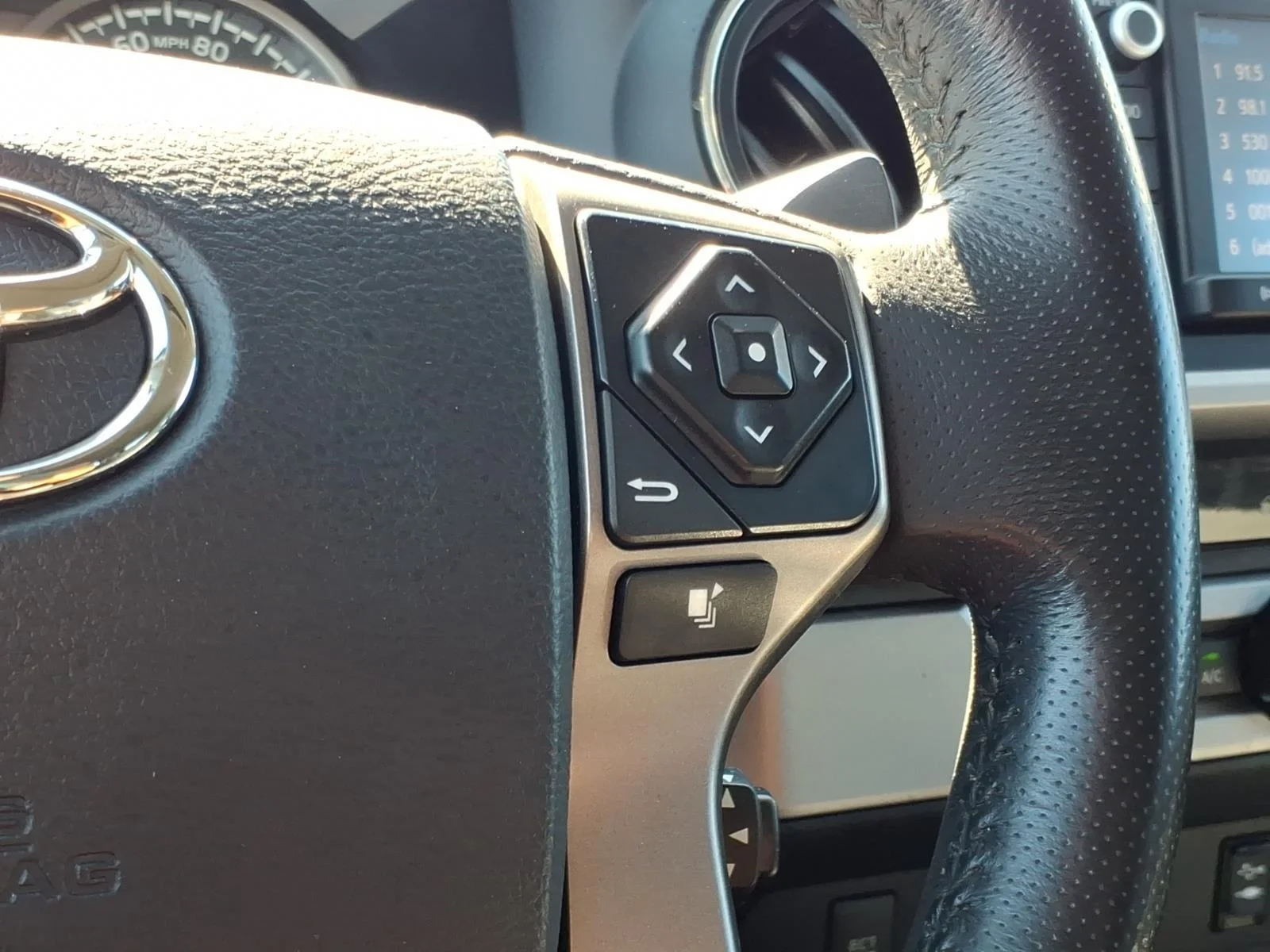 Used 2017 Blazing Blue Pearl Toyota SR5 image 28
