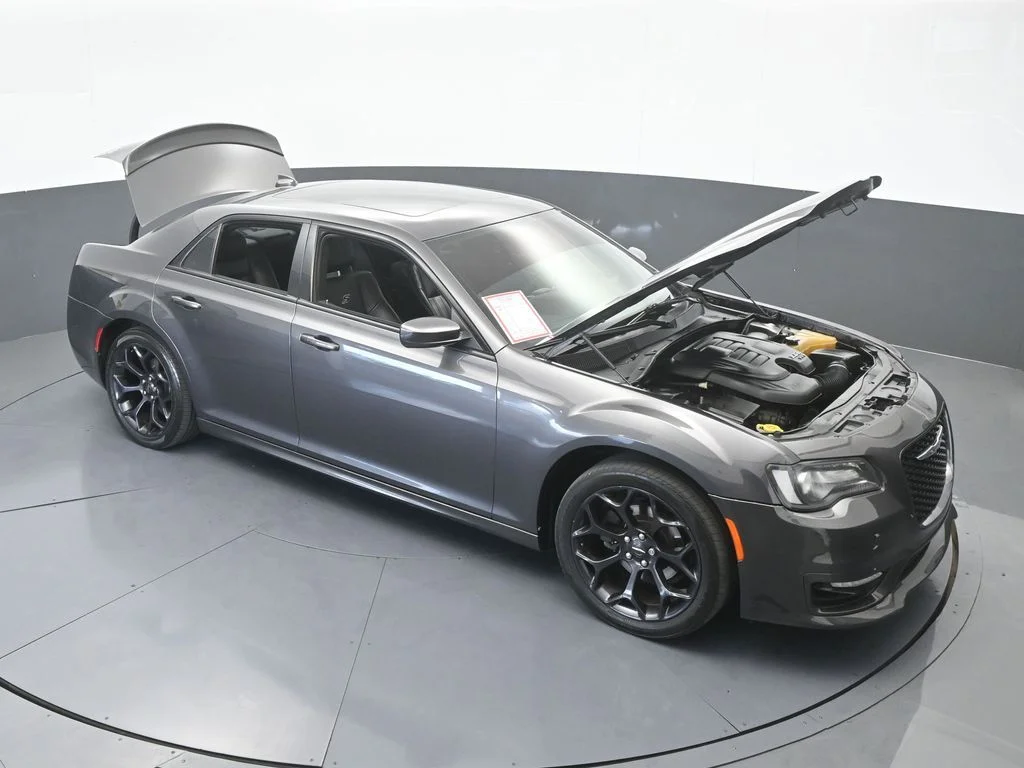 Used 2020 Granite Crystal Metallic Clearcoat Chrysler S image 71