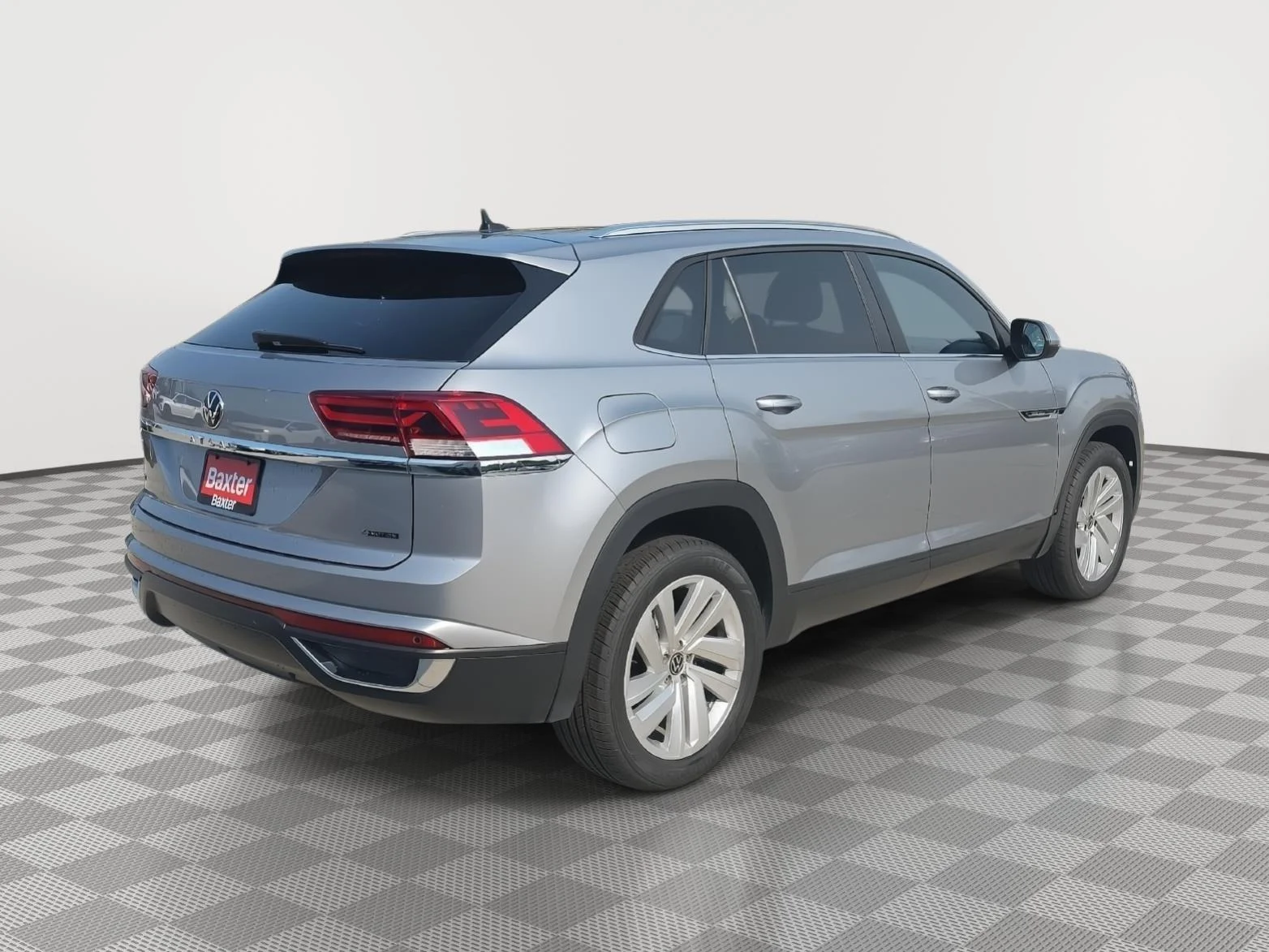 Used 2023 Silver Volkswagen 2.0T SE w/Technology image 10