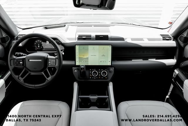 New 2026 Santorini Black Land Rover X-Dynamic SE image 14