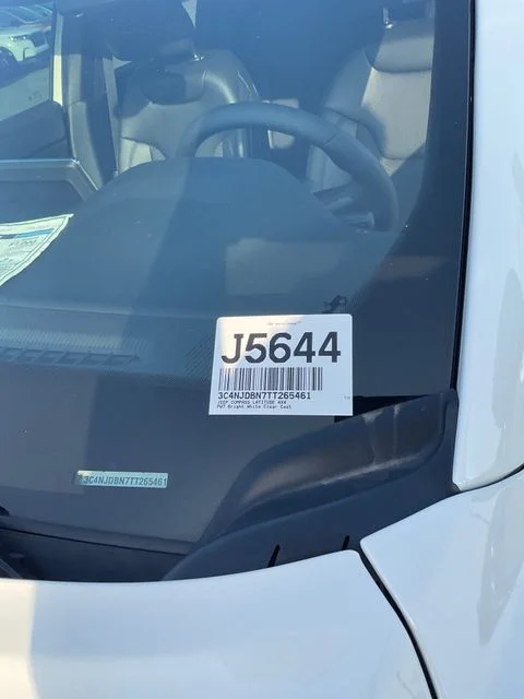 New 2026 Bright White Clearcoat Jeep Latitude image 26
