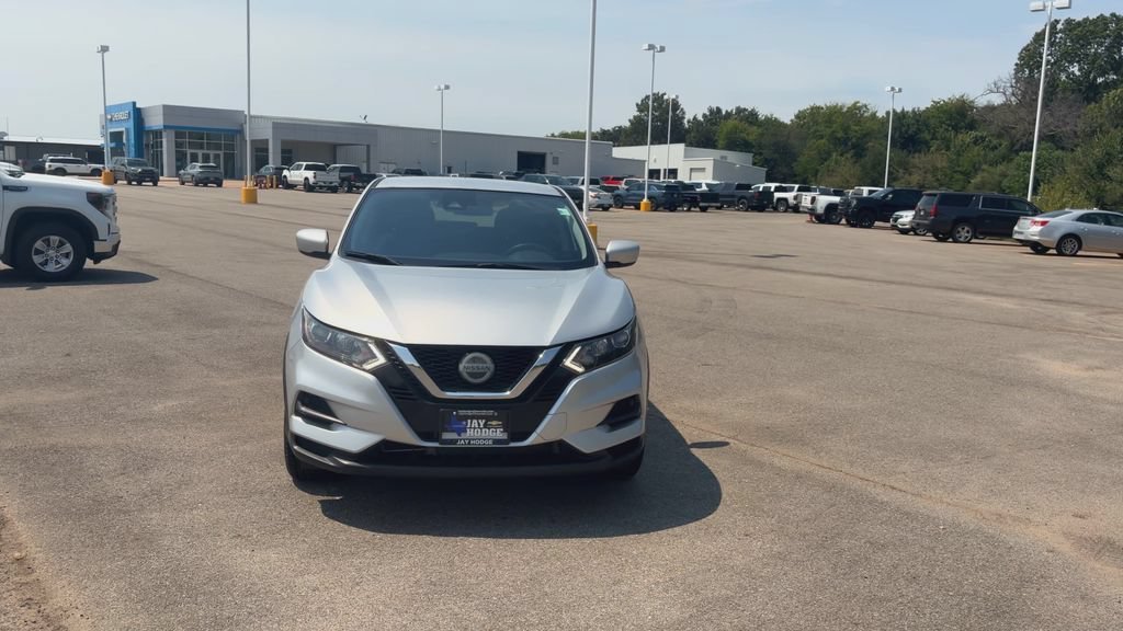 Used 2020 Silver Nissan S FWD Xtronic CVT image 3