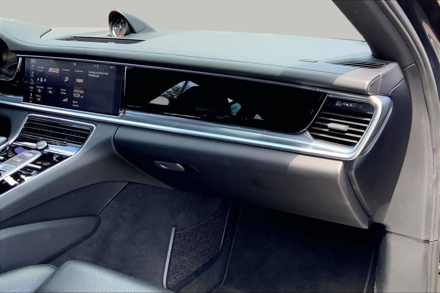 Used 2019 Black Porsche  image 18