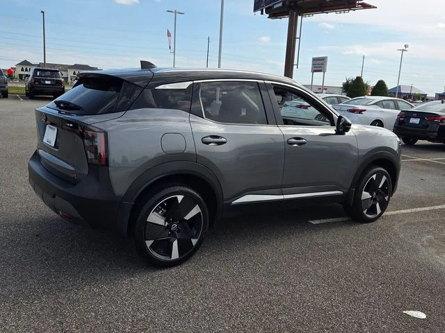Used 2025 Gray Nissan SR image 14