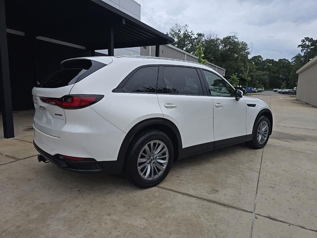 Used 2024 White Mazda 3.3 Turbo Preferred Plus image 3