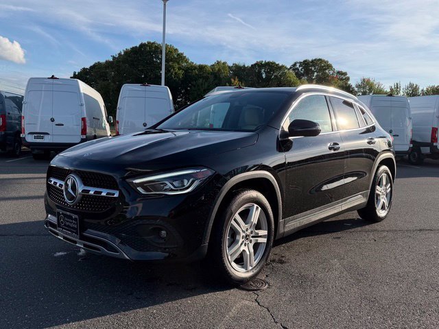 Used 2023  Mercedes-Benz GLA 250 image 3