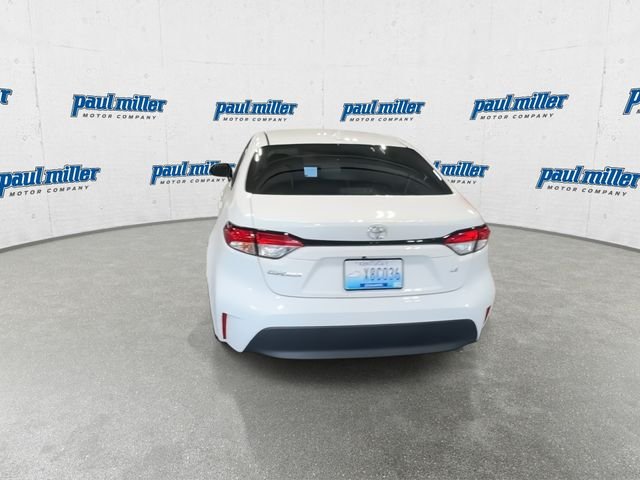 Used 2023 White Toyota LE image 9