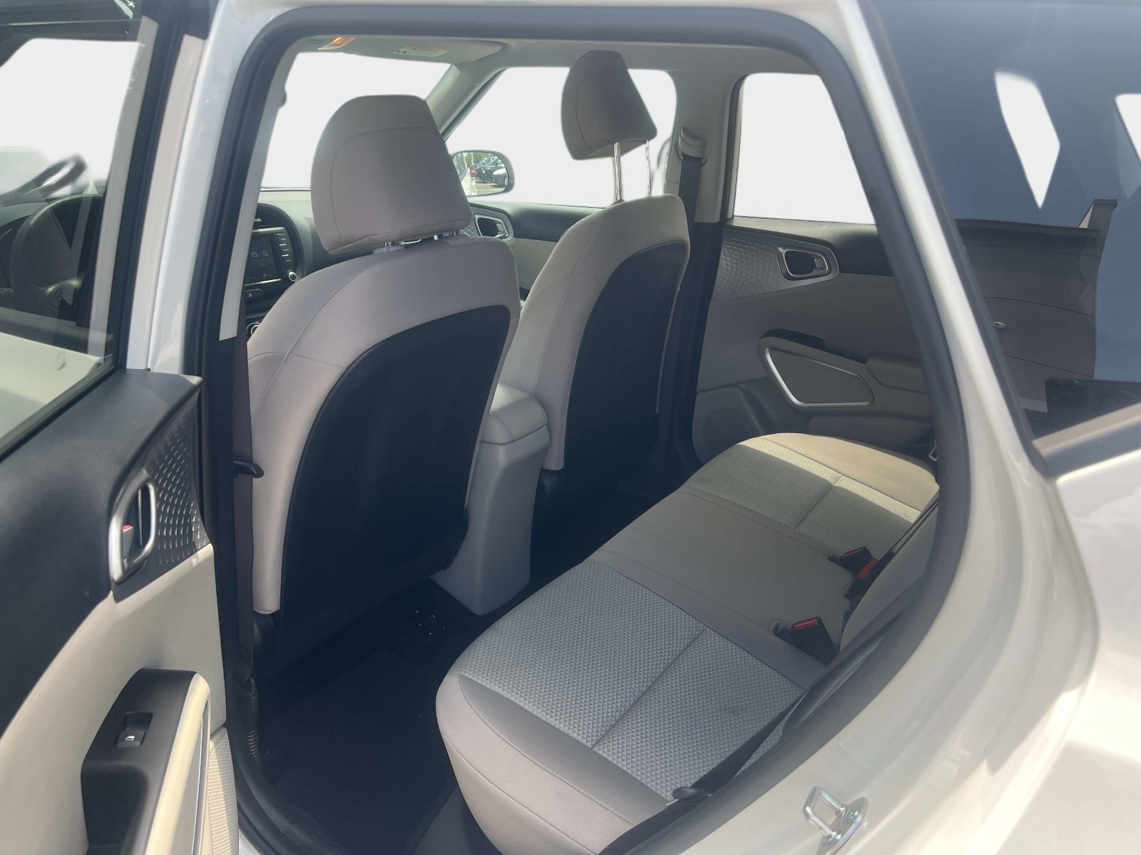 Used 2025 White Kia LX image 5