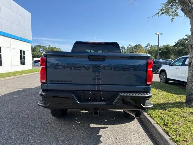 Used 2025 Lakeshore Blue Metallic Chevrolet LT image 6