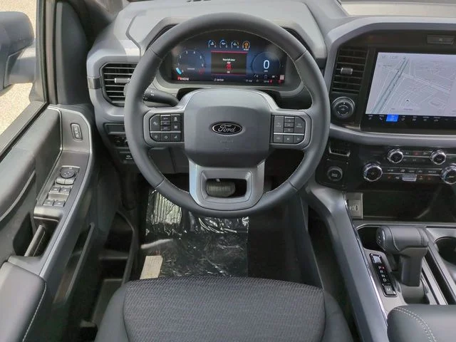 New 2026 Oxford White Ford XLT image 16