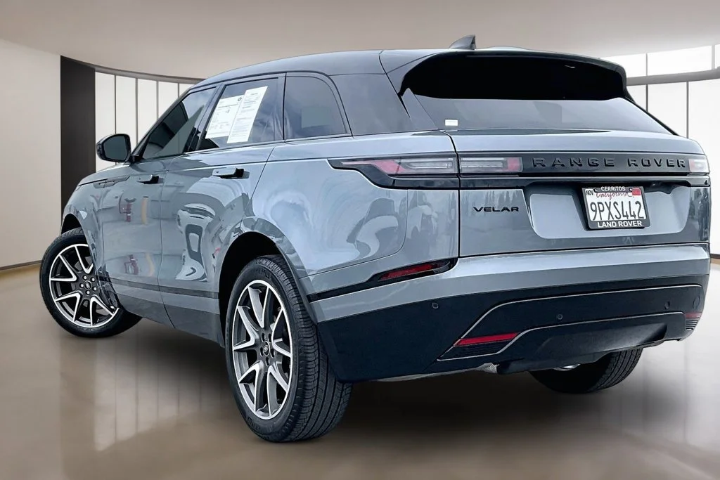 Certified Used 2024 Gray Land Rover Dynamic SE image 4
