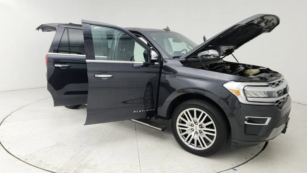 Used 2022 Gray Ford Platinum image 9