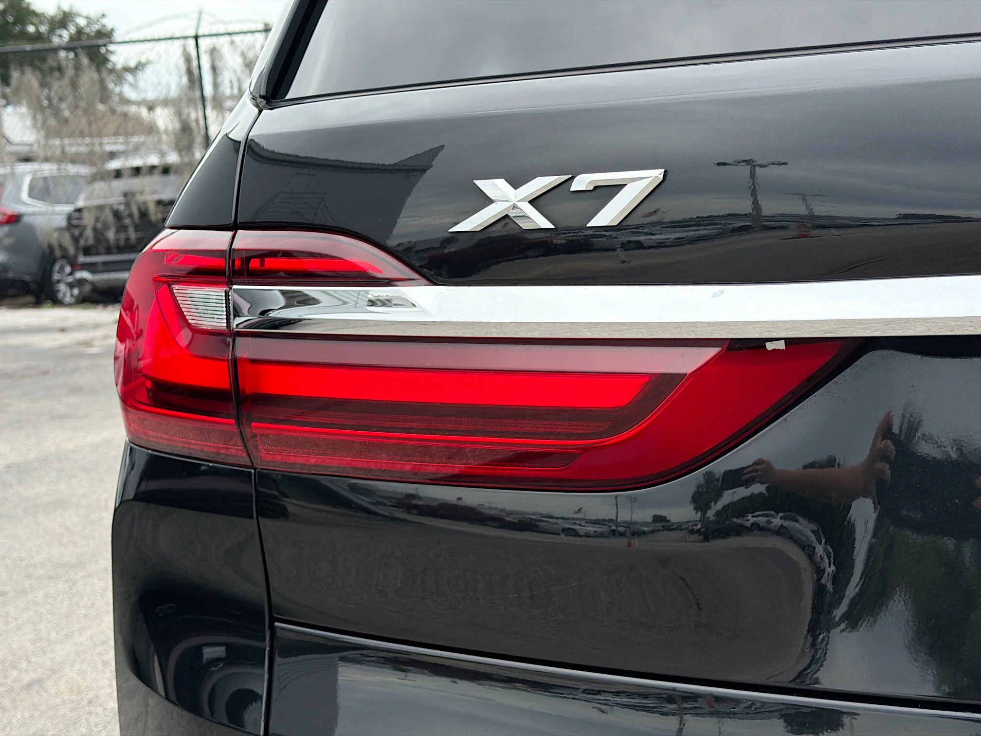 Used 2022 Black Sapphire Metallic BMW xDrive40i image 10