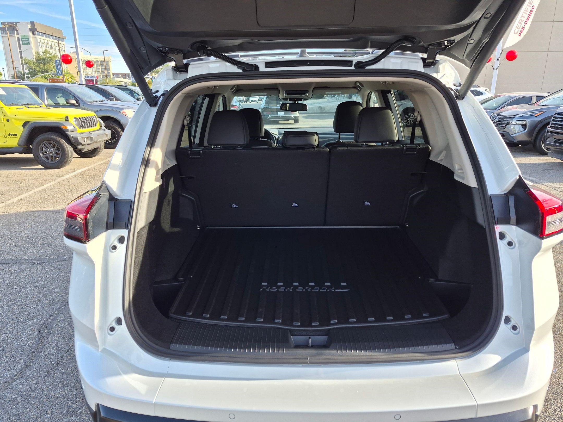 New 2026 Everest White Pearl TriCoat Nissan Rock Creek® image 24