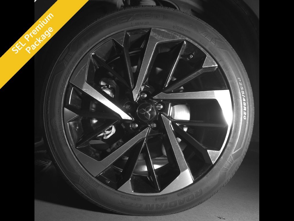 Used 2023  Mitsubishi SEL image 9