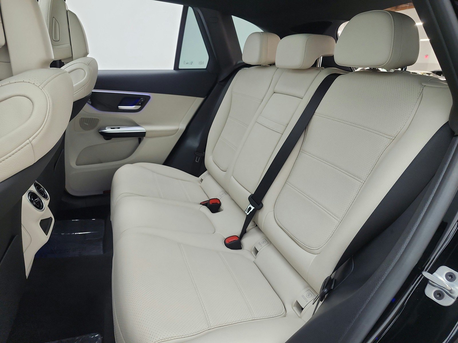 Used 2024 Black Mercedes-Benz GLC 300 4MATIC® SUV image 16