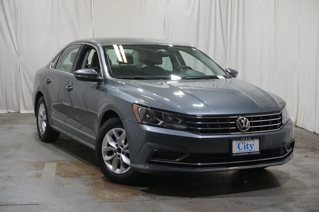 Used 2017 Volkswagen Passat S with VIN 1VWAT7A33HC029111 for sale in Evanston, IL