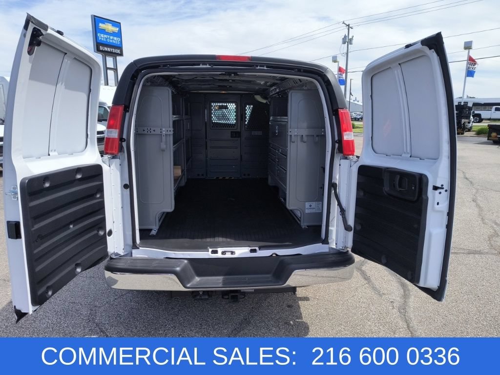2025 Chevrolet Express Cargo Work Van - Photo 7