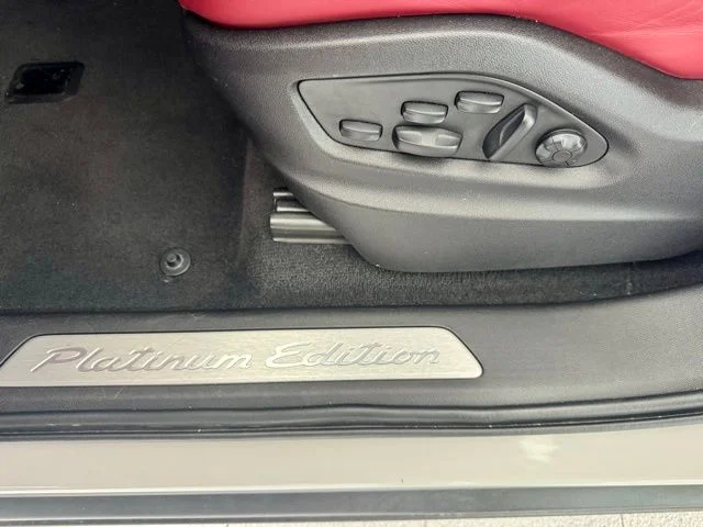 2022 Porsche Cayenne Platinum Edition - Photo 21