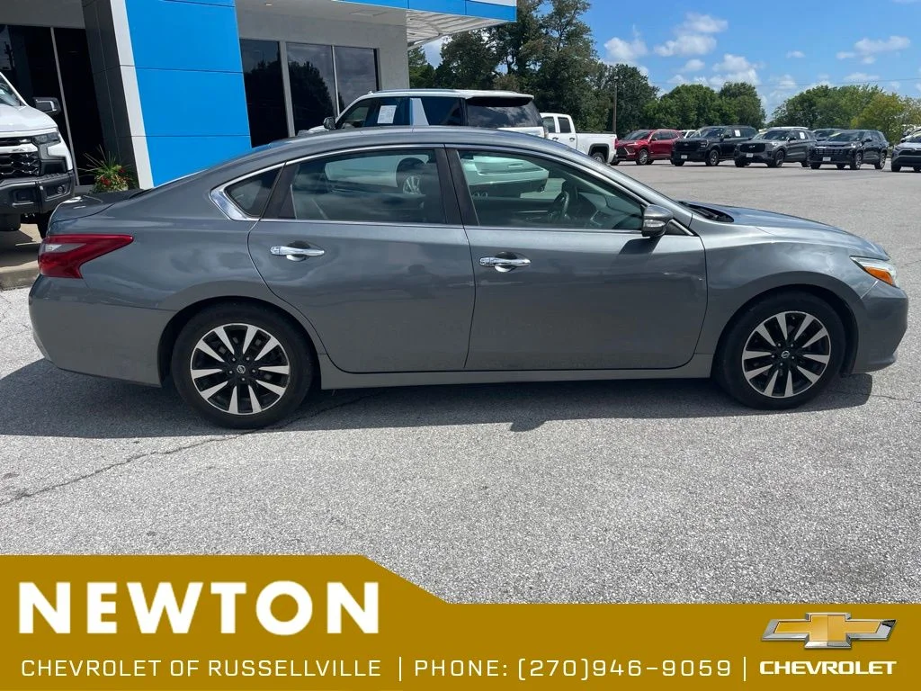 Used 2018 Gun Metallic Nissan 2.5 SL image 15