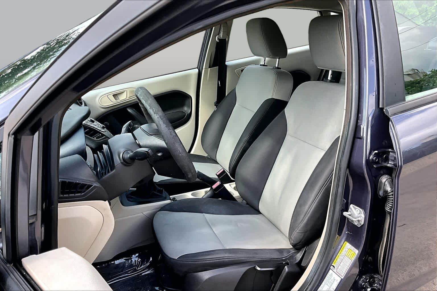 Pre-Owned 2012 Ford Fiesta S