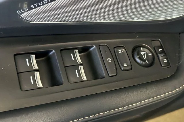Used 2025 Urban Gray Pearl Acura Technology Package image 15