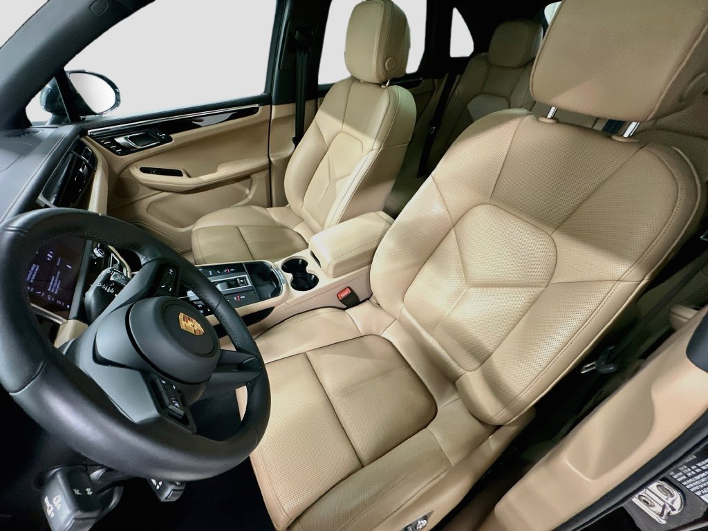 Used 2025 Black Porsche  image 5