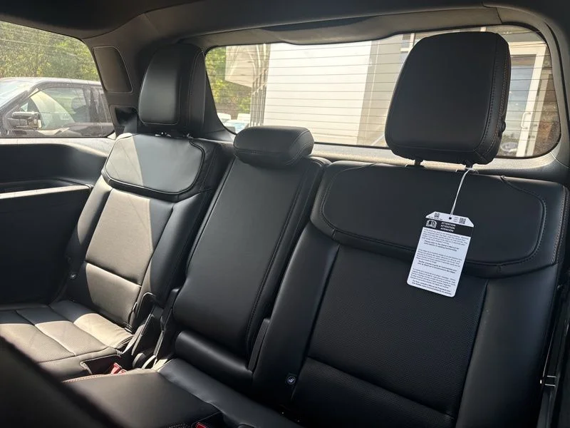 New 2025 Star White Metallic Tri-Coat Ford TREMOR® image 25