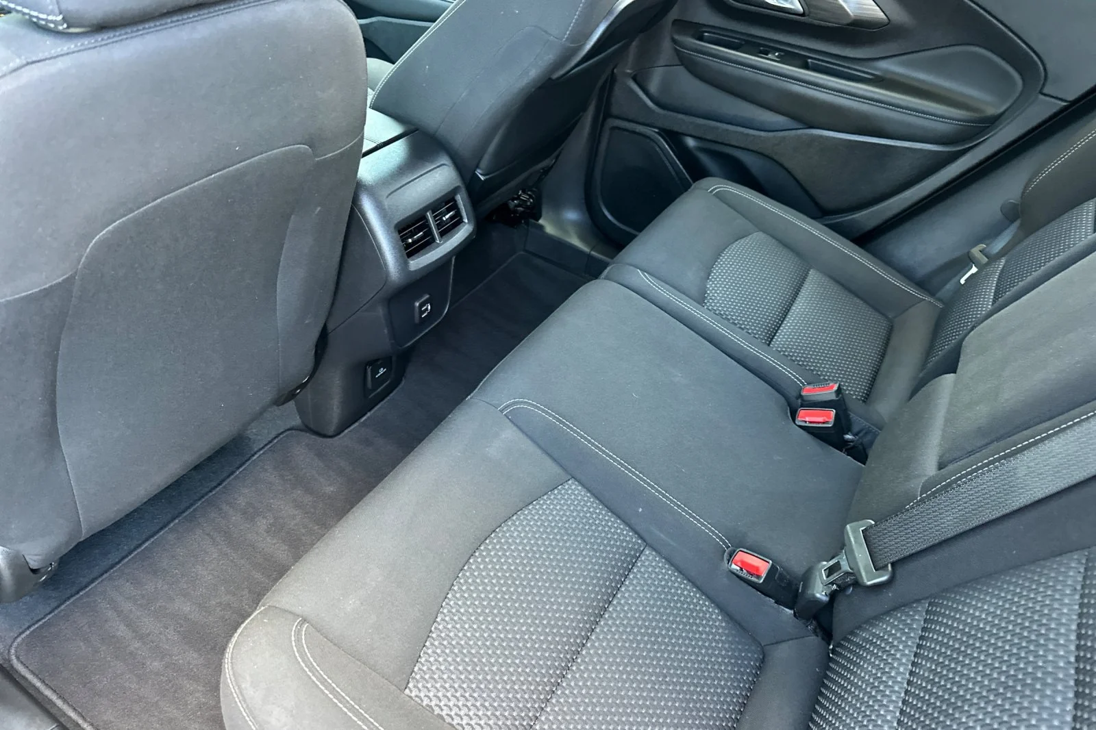 Used 2022 Black GMC SLE image 12