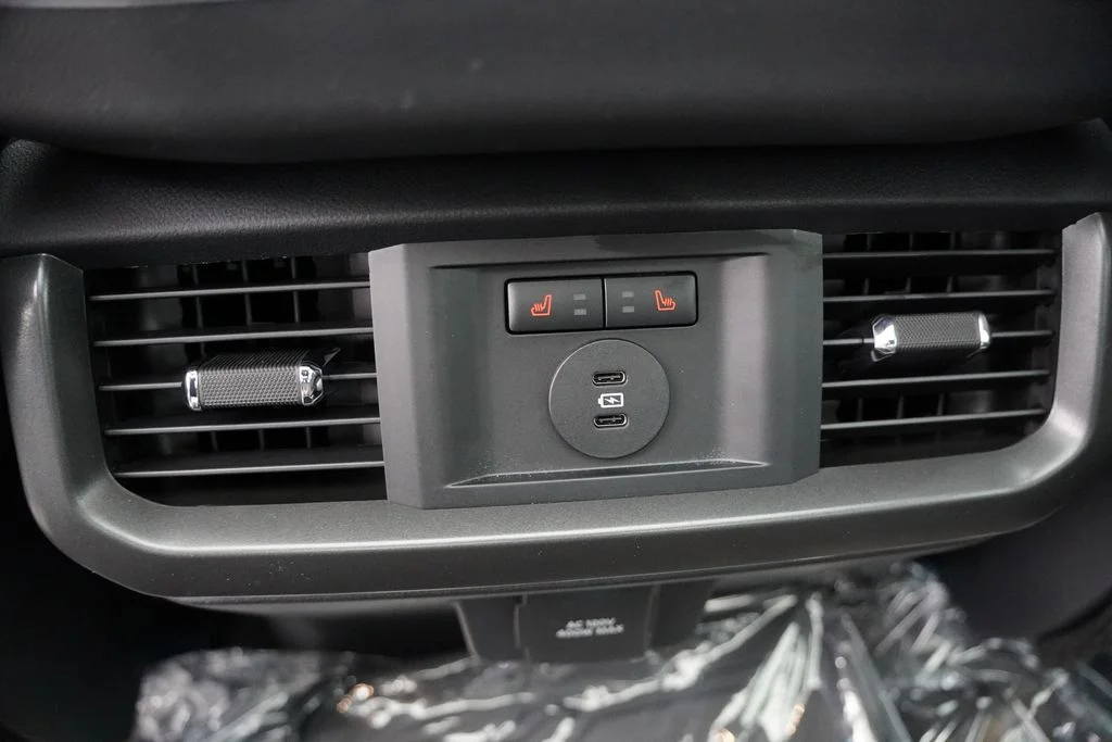New 2026 Oxford White Ford Lariat image 14